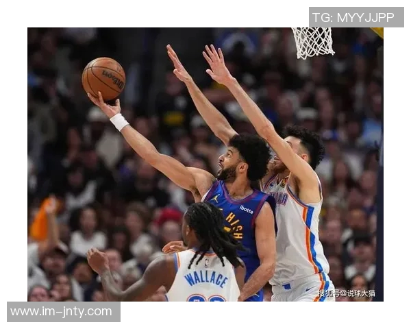 穆雷力竭拼搏全场狂砍34分11板末节独得13分展现超强韧性